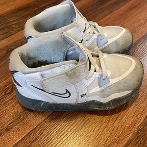 Toddler sneakers size 10